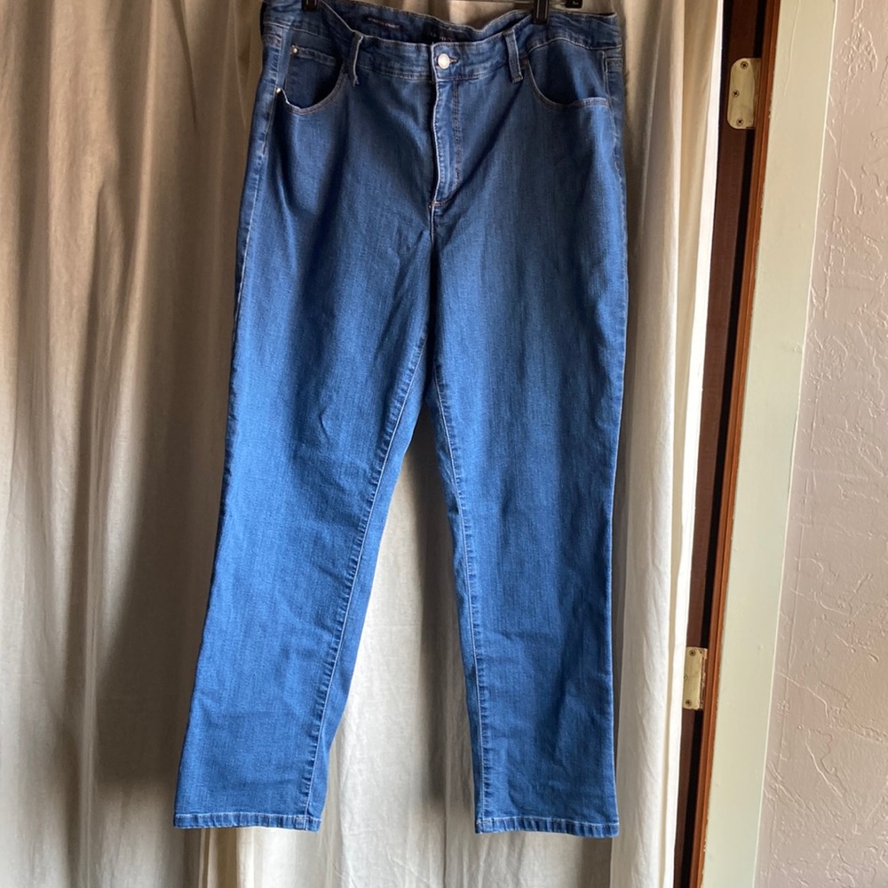 Charter Club Lexington straight jeans size 18 Short